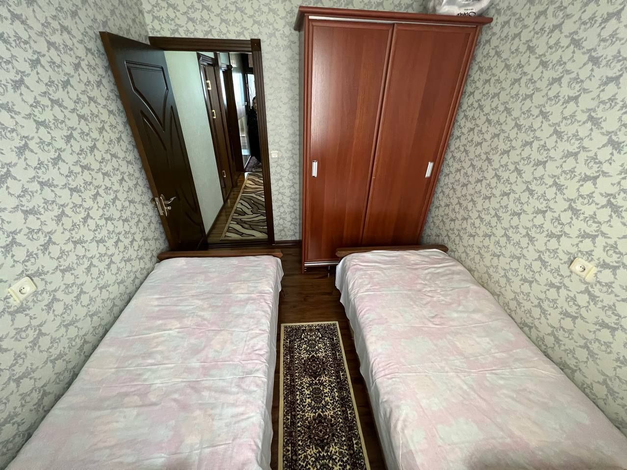 Сдаю 4комнатная евро квартира со всеми удобствами на Каракамиш 1/2...