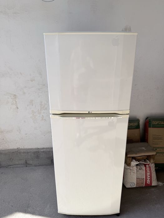 Продаю холодильник LG