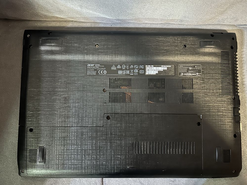 Лаптоп Acer Aspire E15
