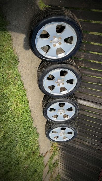 Vând jante R17 audi