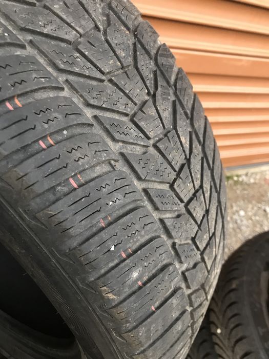 Зимни гуми 4бр.235/55R18