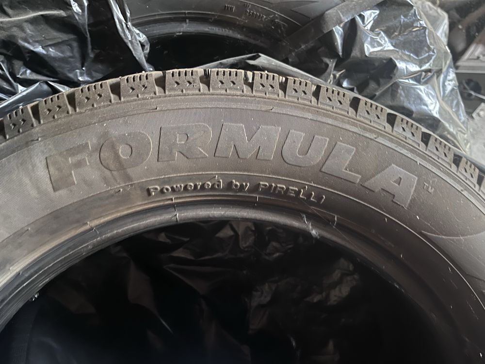Продам шины зимние отличное состояние