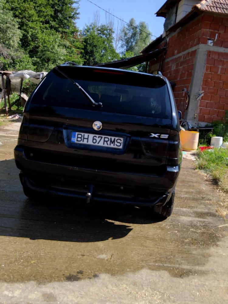 Vand bmw x5 in stare buna fara nicio problema
