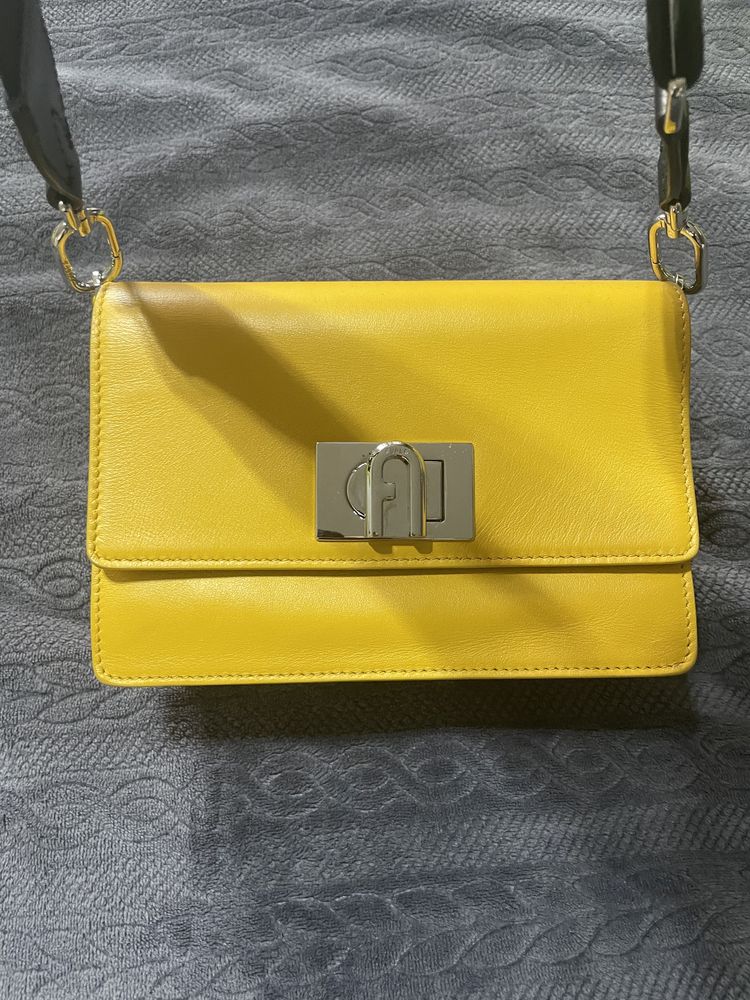 Чанта Furla естествена кожа