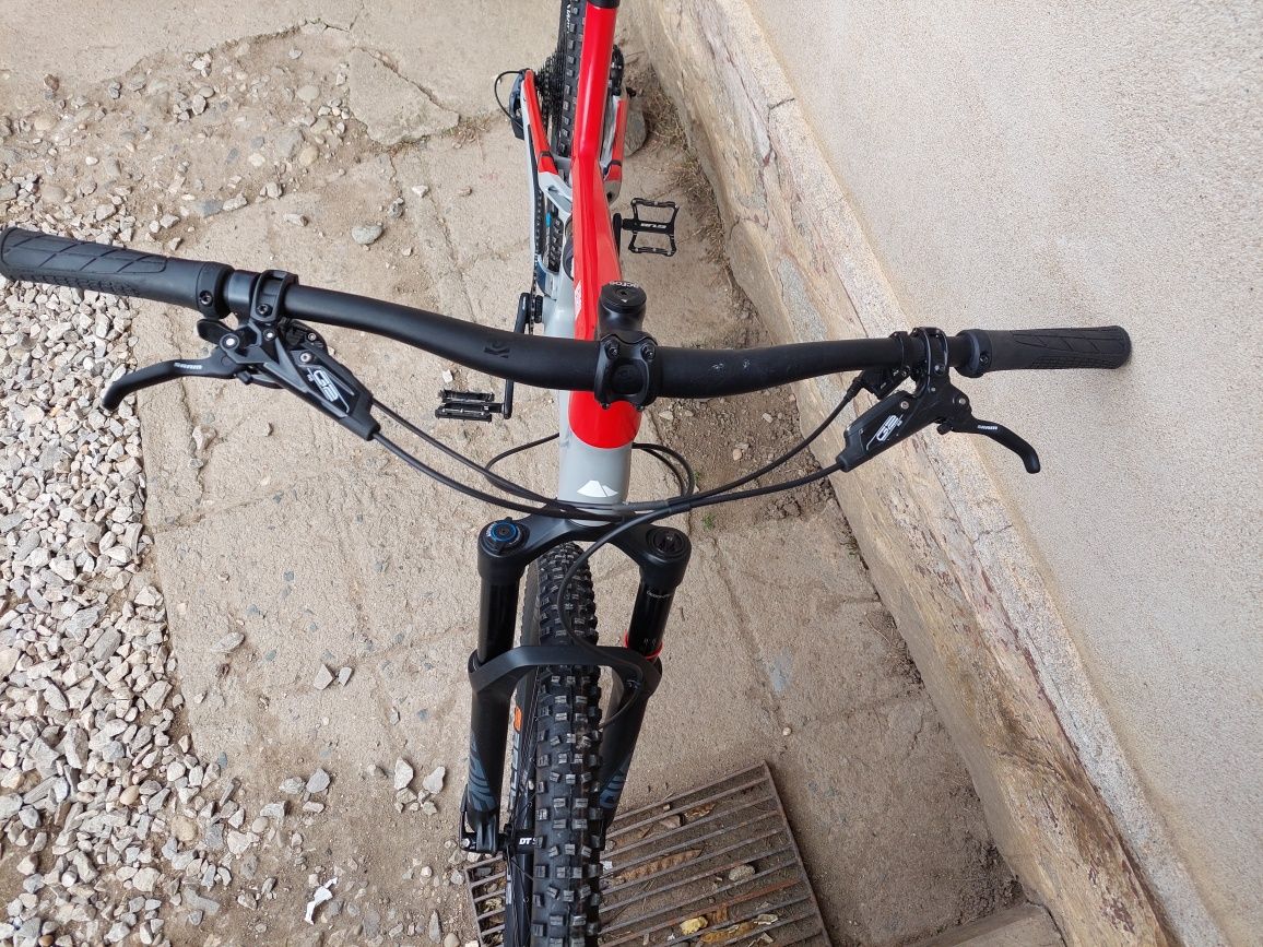 Bicicleta full suspension carbon canyon rockshox pike