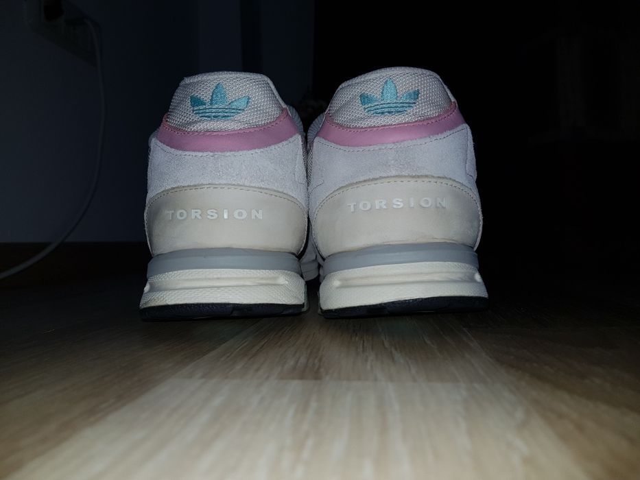 Adidasi Adidas Torsion mărimea 44 nike jordan salomon