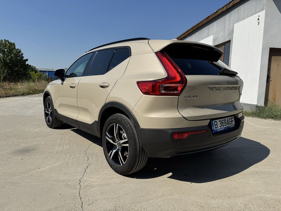 Volvo XC 40 - B3 MildHybrid - Benzină