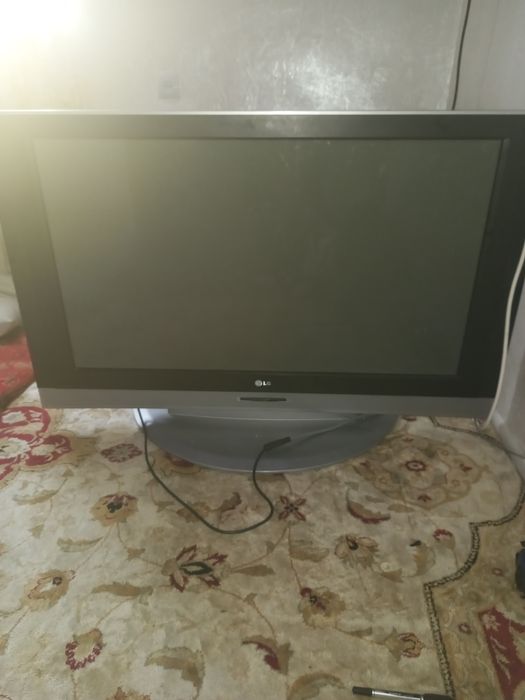 Телевизор   lg..