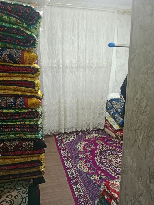 7qavatli turarjoy xonadonidan 5-qavati zudlik bilan sotiladi.