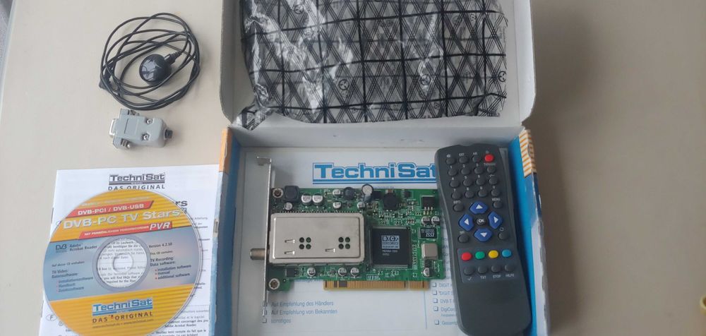 Продавам комплект за сателитна телевизия