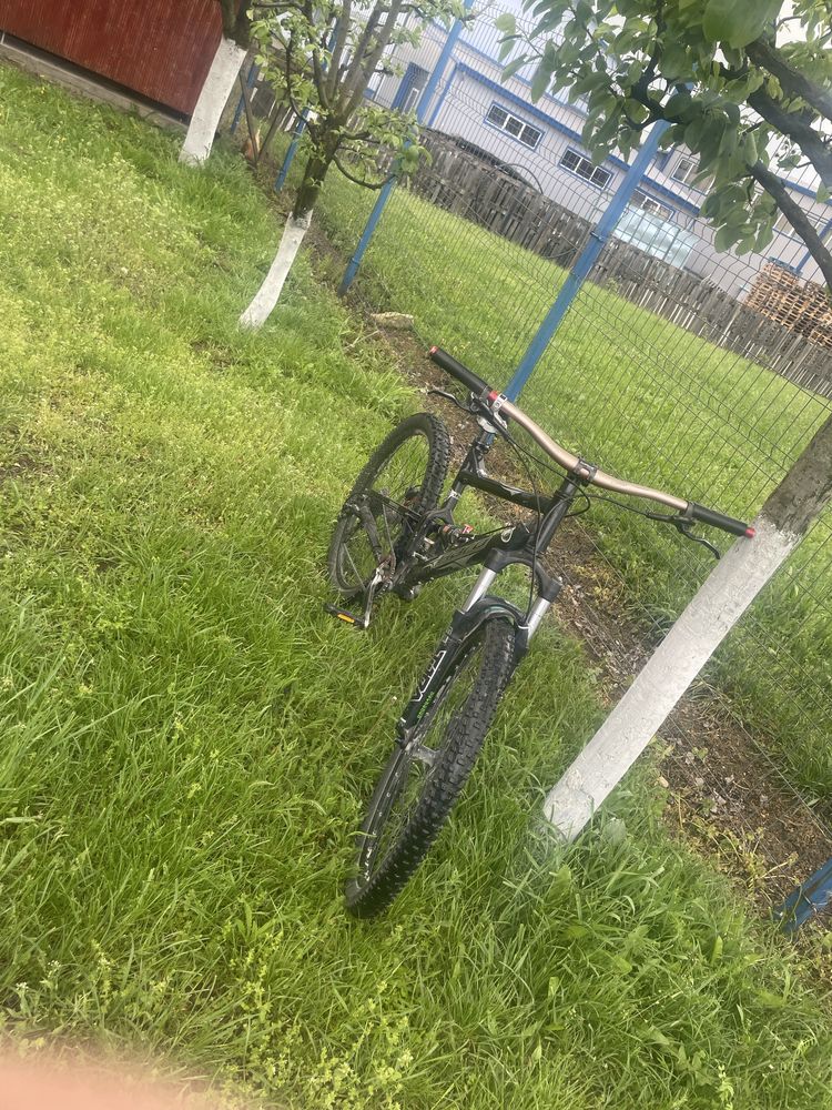Vand sau schimb cu cross