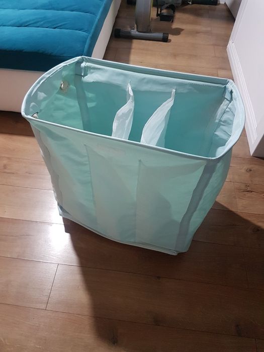 Cos rufe trei compartimente