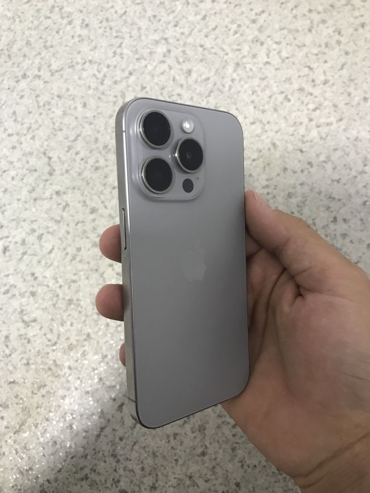 Iphone 15 pro  Ideal