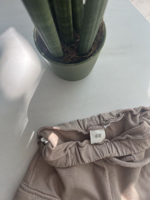 Pantaloni bebe marimea 68