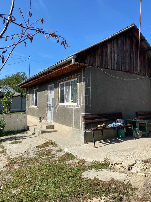 casa si teren 1000 mp cu utilitati Gura Vadului Prahova