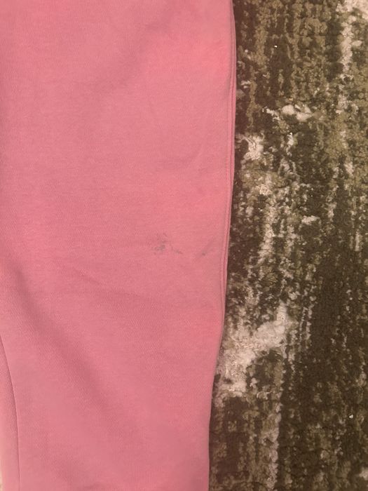 Vand trenig nike defect in poza pantaloni au o pata