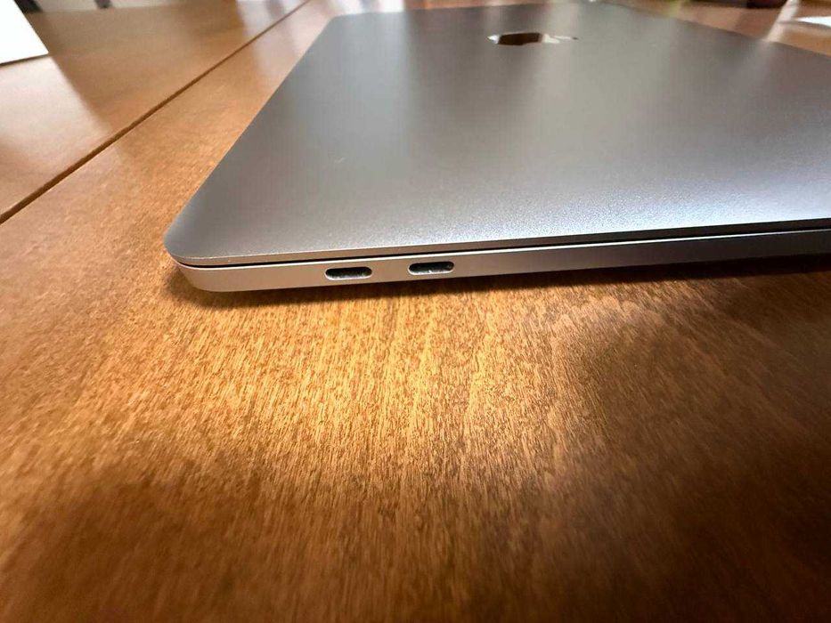 MacBook Pro M1 256 - без забележки