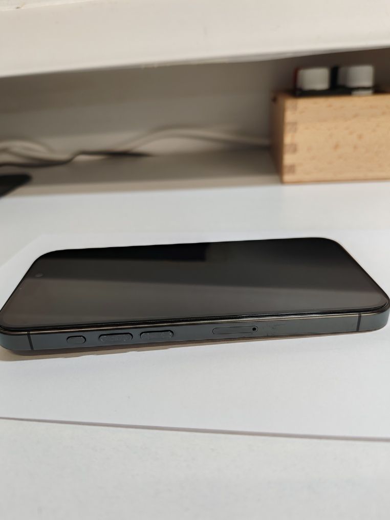 iPhone 15 Pro black Titanium 256 GB sănătate baterie 93%  cod unic 590
