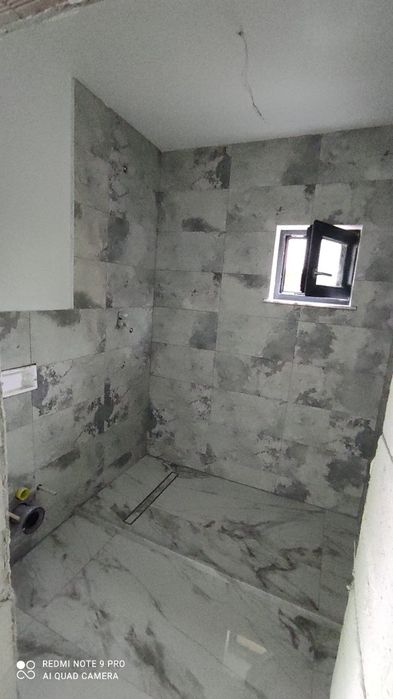 Montaj travertin zugravit