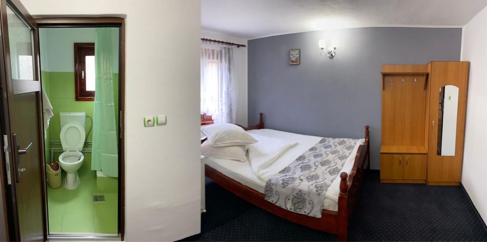 Cabana libera de 1 Decembrie si de Craciun