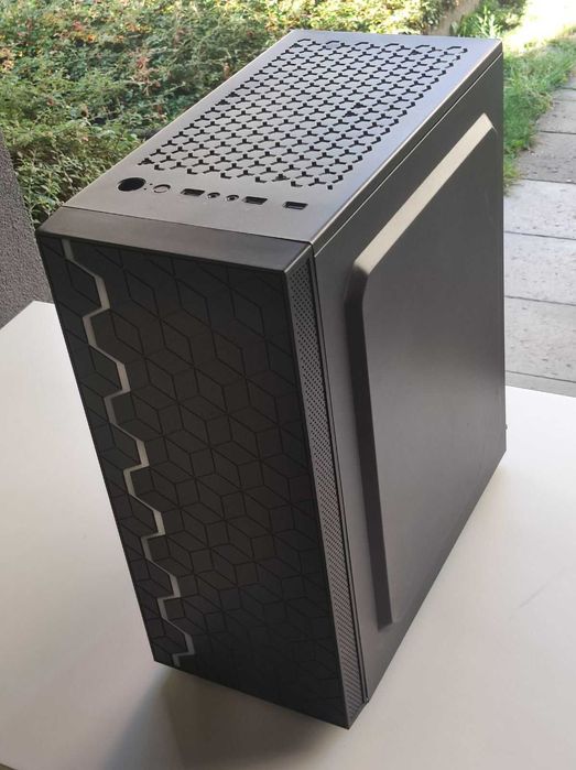 Кутия за настолен компютър KOLINK INSPIRE К8 АRGB TG, MID-TOWER