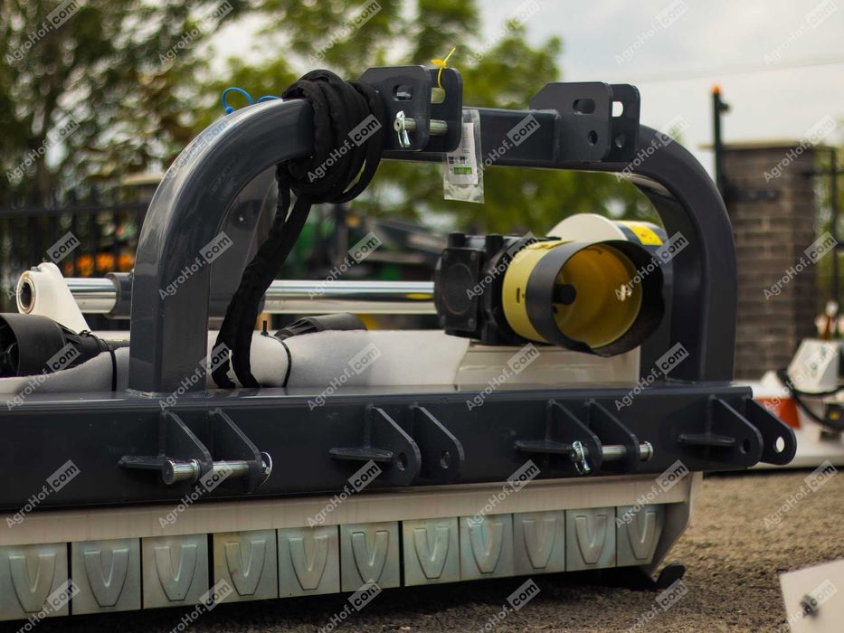 Tocator de resturi vegetale cu deplasare hidraulică 240 cm/ Super Plus