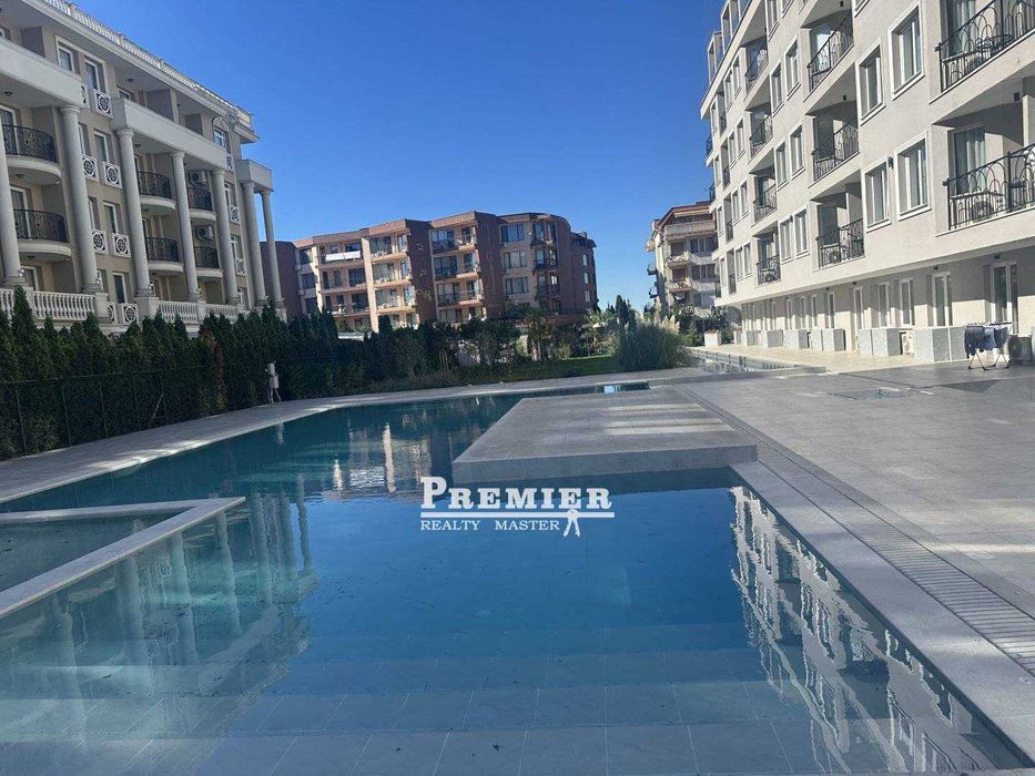 Просторен двустаен в модерен комплекс в центъра на Слънчев бряг