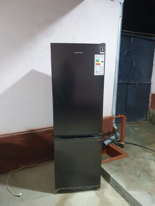 Premier xolodenik yangide