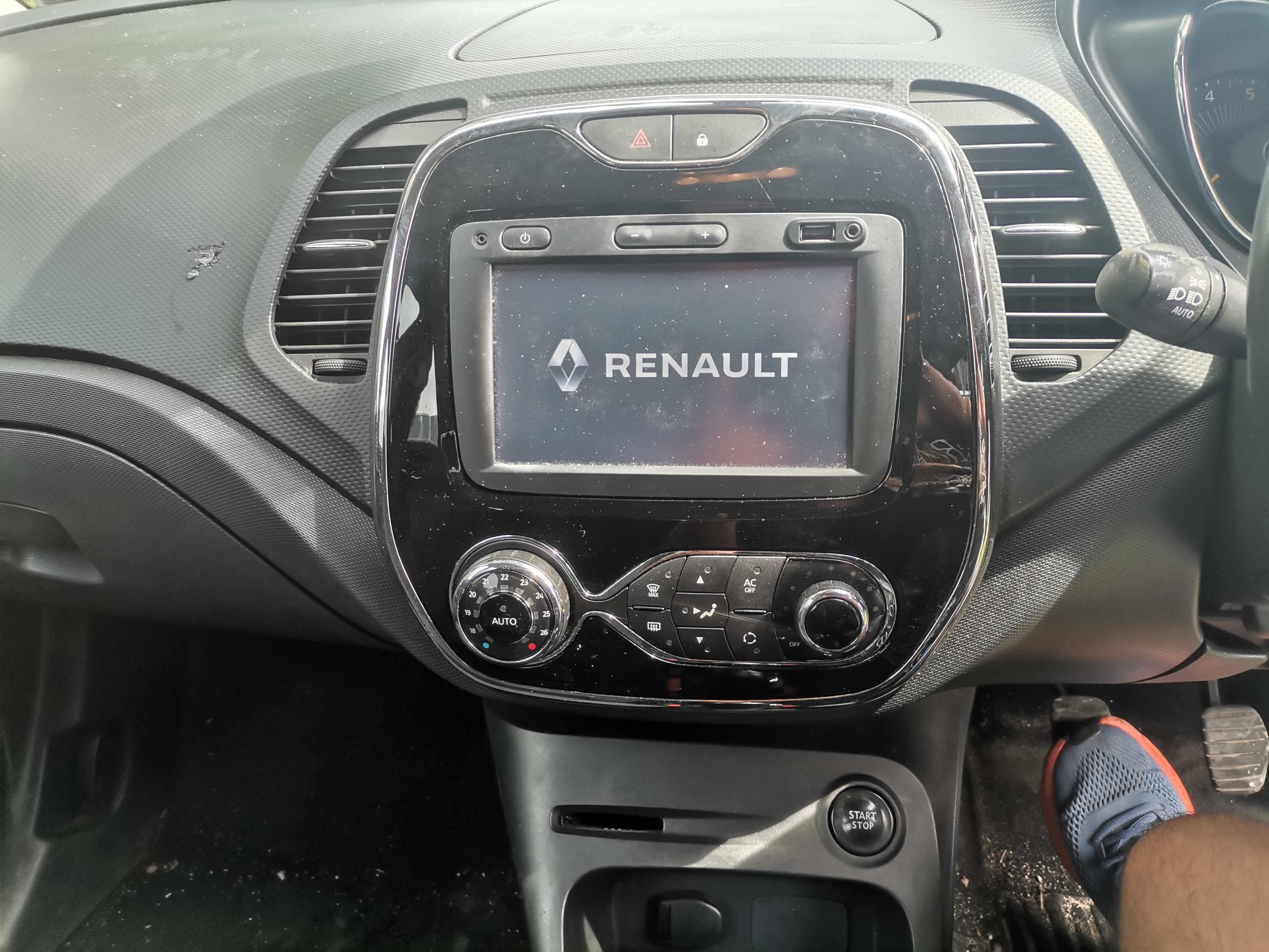 На части Рено Каптюр 1,5 дизел 2014г. Renault Captur