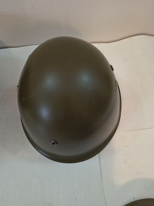 Casca militară, armata