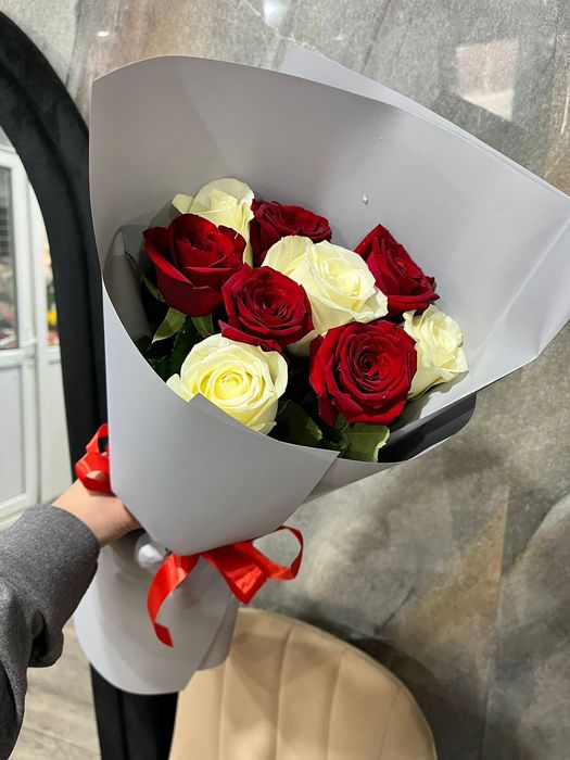 Бесплатная доставка цветы Усть-Каменогорск розы хризантема гипсофила