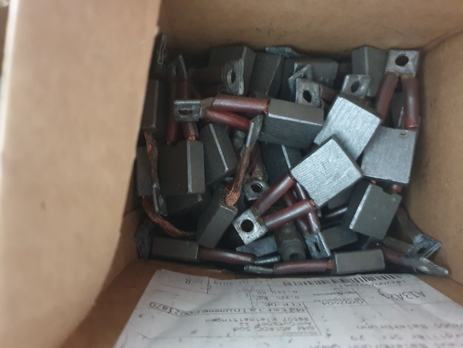 Set carbuni demaror raba saviem u650