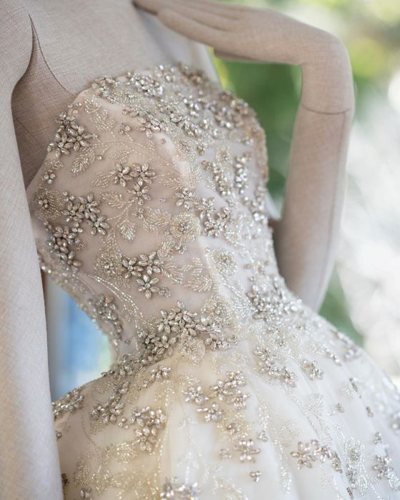 Продам свадебное платье со Swarovski ми камнями