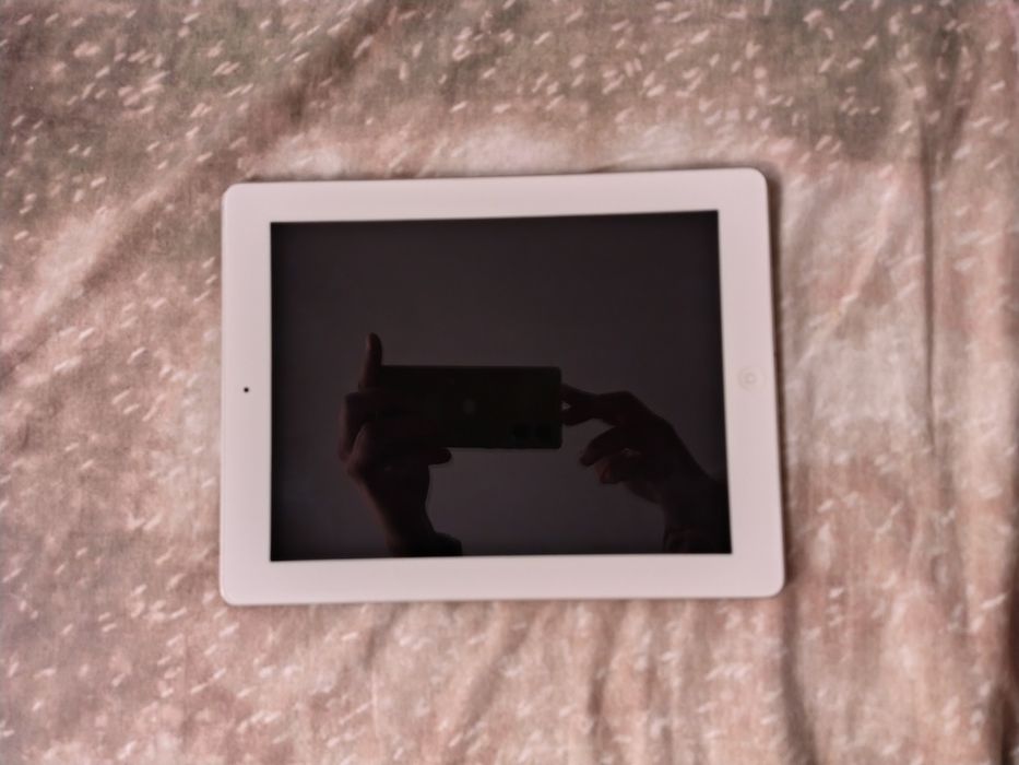 Vând iPad model A1458