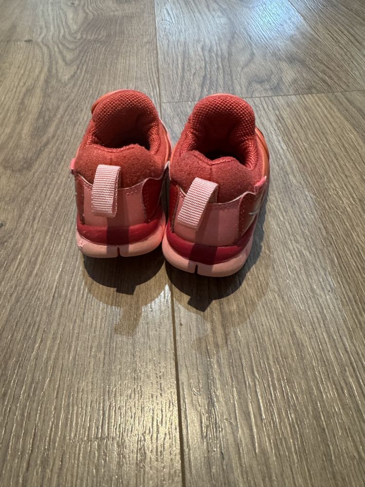 Маратонки nike за момиче