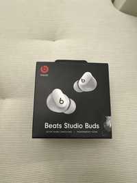 Продам наушники Beats Studio Buds