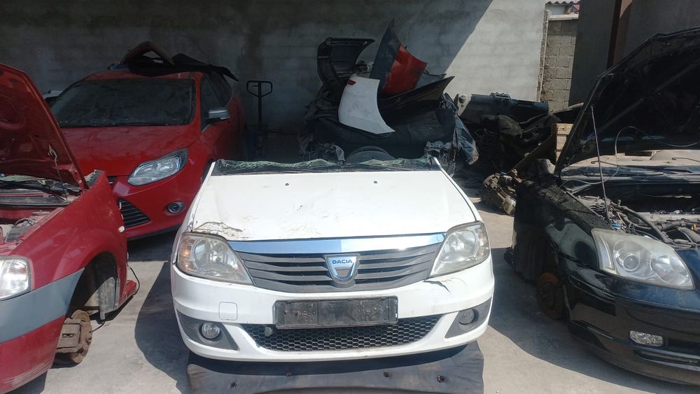 Рено Логон морда Тайота Авенсис Т 250 все детали имеються Из Европы