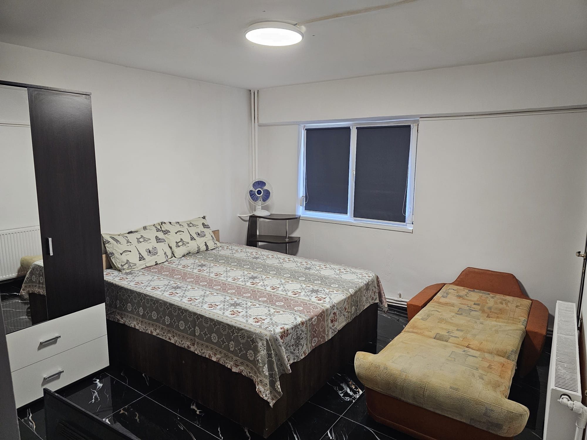 Regim hotelier în Buzău-garsonieră!Liberă!