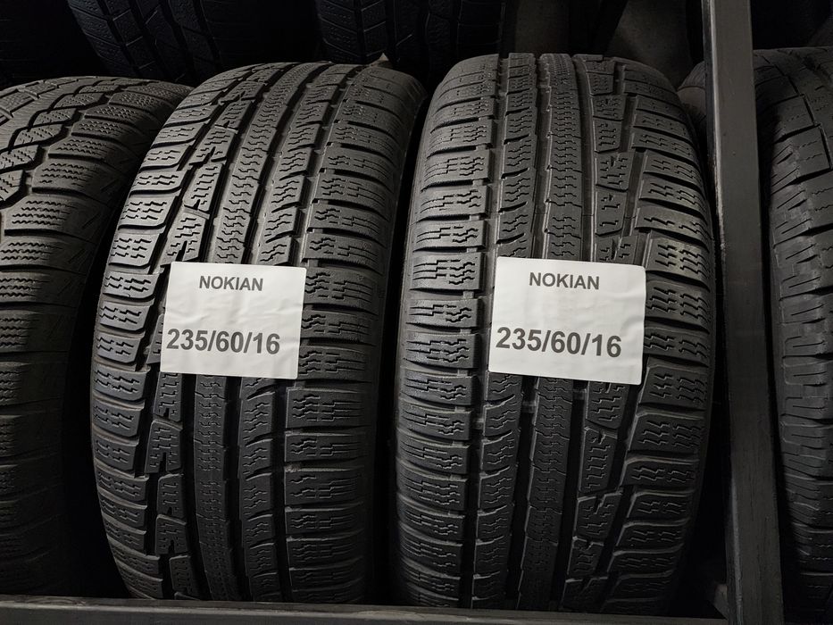 Anvelope 235 60 16 iarna Nokian și Toyo.
