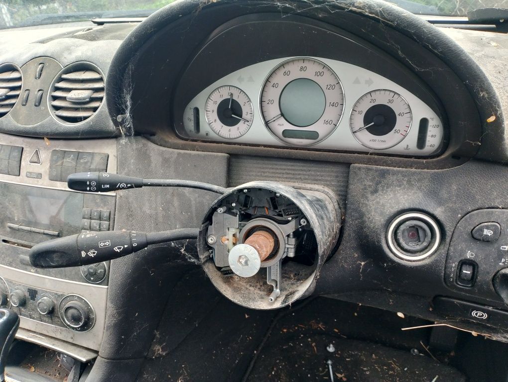 Продавам clk 220 cdi W209 на части