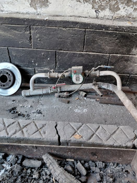 продам   моторчик   для   отопления   печки  и   тормозной   диск