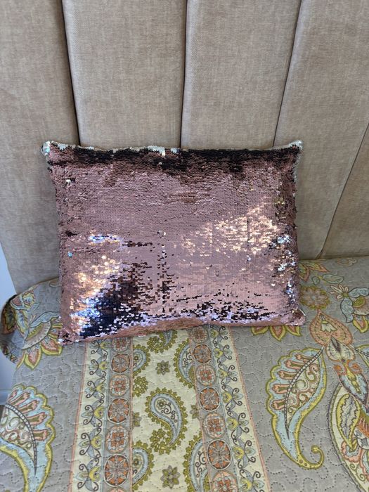 Vand perna decorativa camera fetita