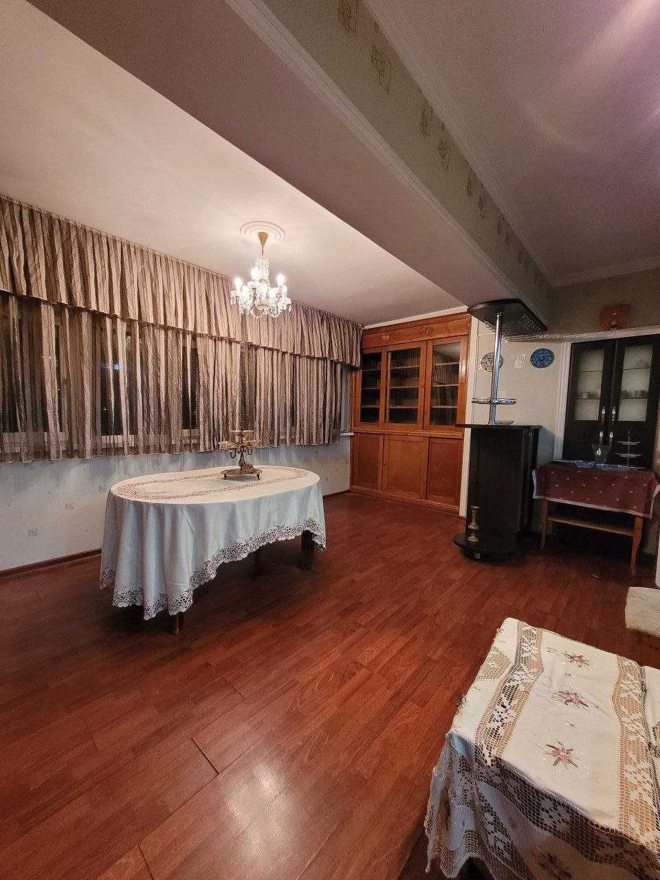 Продам 5-ти комнатную Ц 1 , детский мир