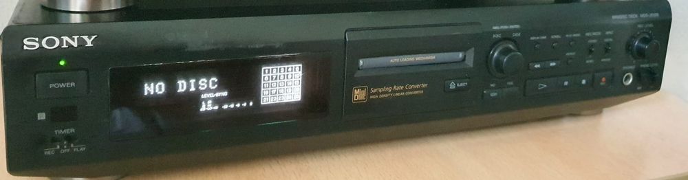 Vând minidisc Sony JE500