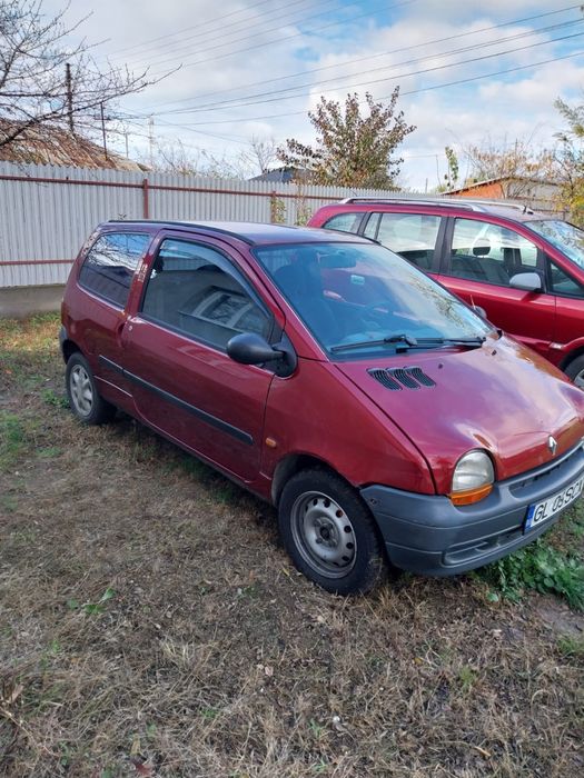 Vând Renault twingo