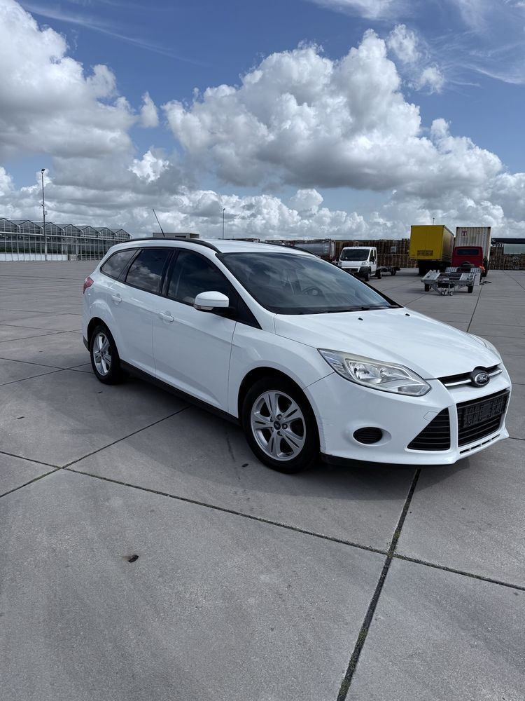 Vând sau schimb ford
