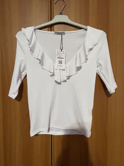 Diverse bluze Stradivarius alba LcWaikiki galbena top floricele S