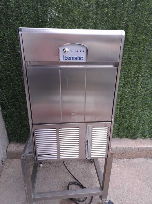 Професионален Ледогенератор Icematic Е.35