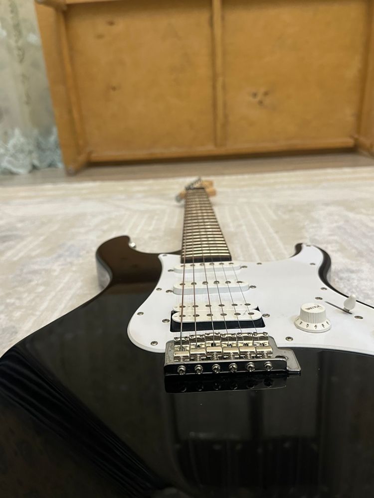 электронная гитара Yamaha