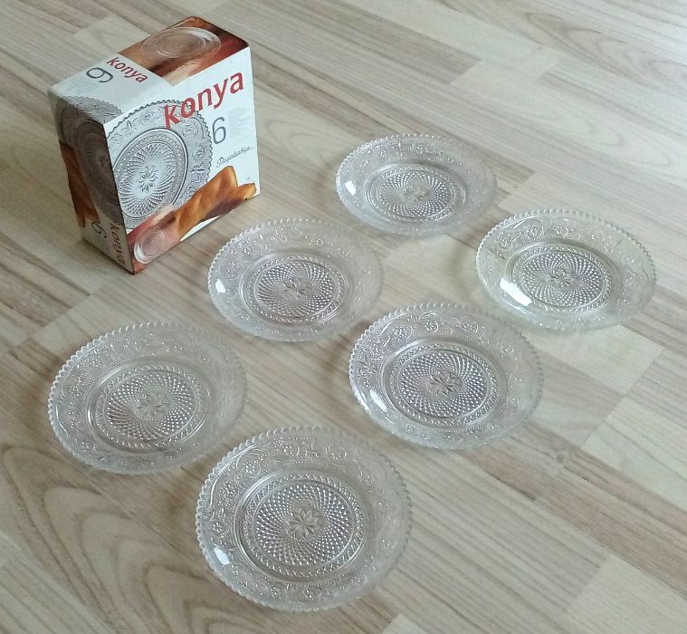 *НОВ* Комплект десертни чинии, марка Konya - 6 бр.